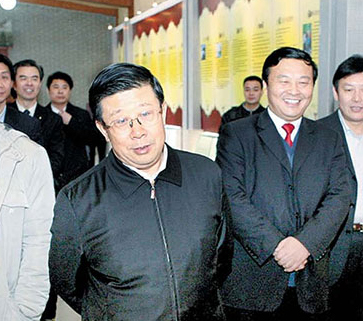 2010年1月19日，时任江苏省常委、常务副省长赵克志视察尊龙凯时人生就是博。